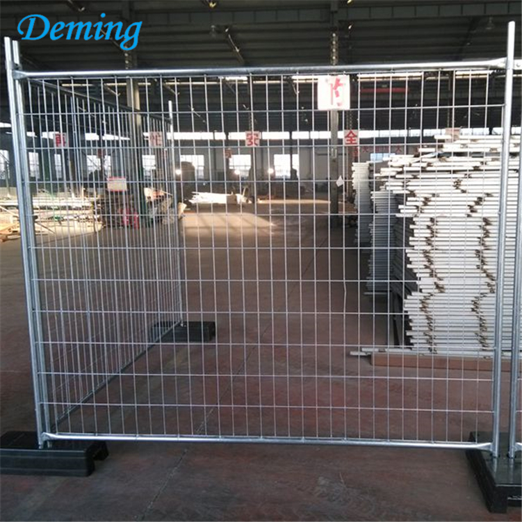 Temporary portable fencing panel construction