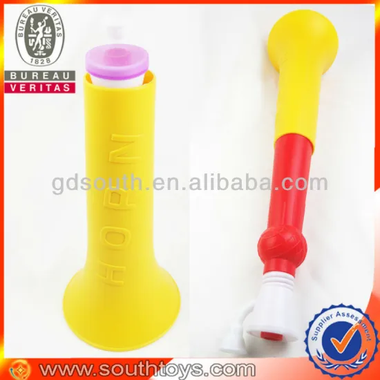 2013 market newly plastic toy horn