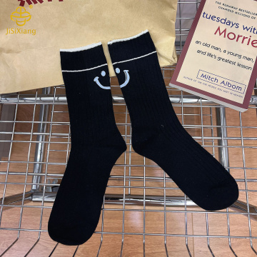 한국 버전 만화 핫 스탬핑 스마일 얼굴, 튜브 양말, 파일 양말