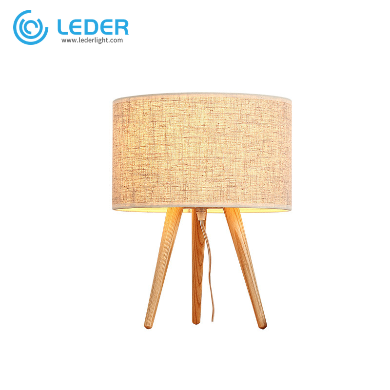 مصابيح طاولة خشبية قياسية من ليدر