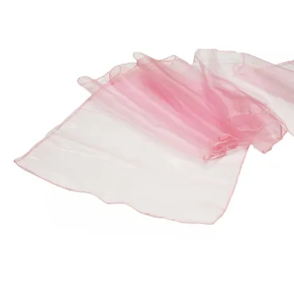Chemin de table en organza rose fuchsia pour mariage