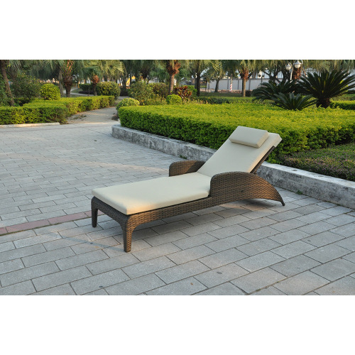 UV-proof outdoor wicker sun lounger with wheel