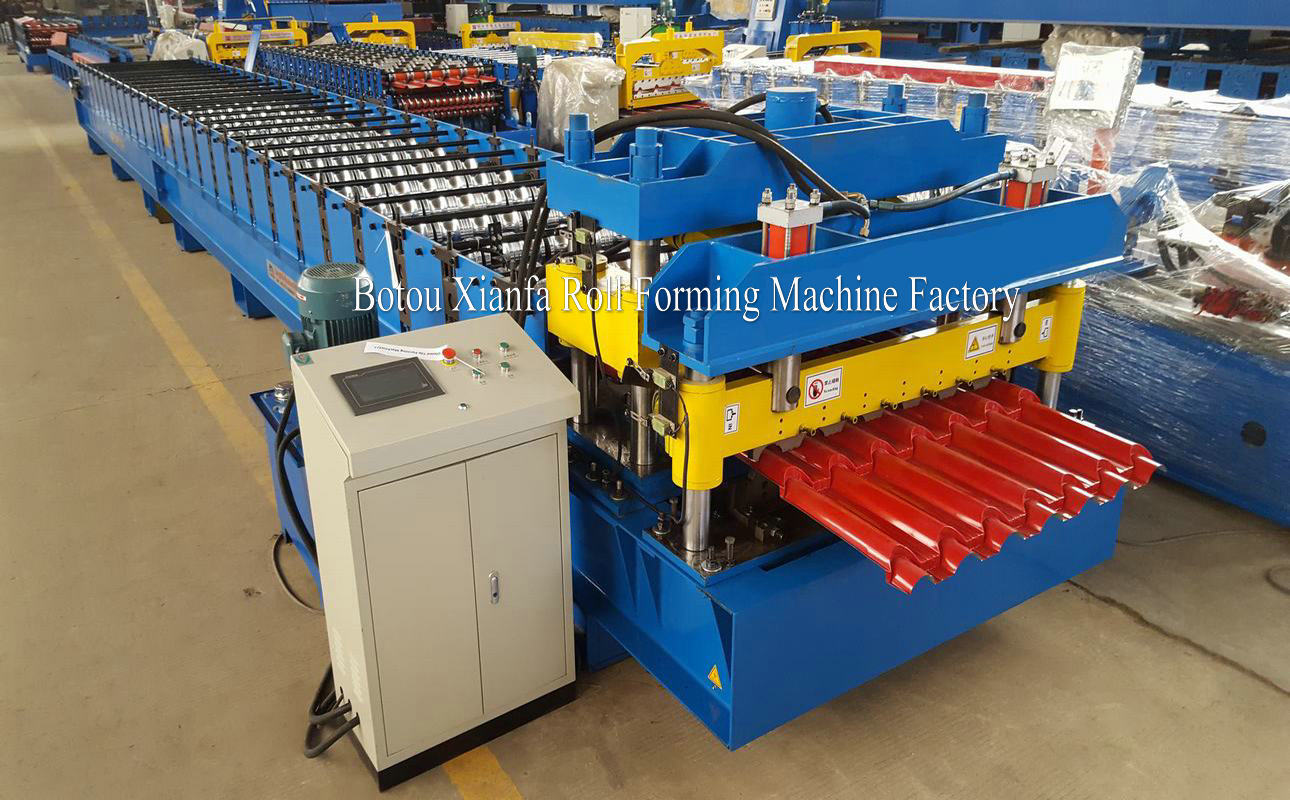 roof panel forming machine