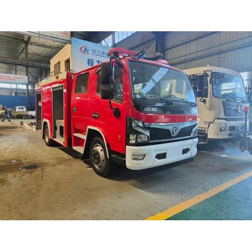 Equipamento de combate a incêndio de caminhão de bombeiros de água e espuma