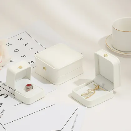 Elegant Rose Gold Crown Pu Leather Jewelry Box