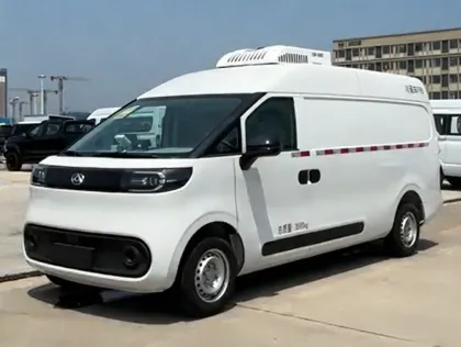 Maxus Dana V1 Electric Refrigerated Van 50 kwh L3H3 90kw 120kw Roof-mounted Front-mounted