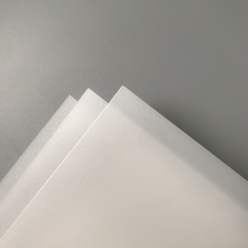 Feuille de polycarbonate de diffusion de lumière pour le feu de panneau