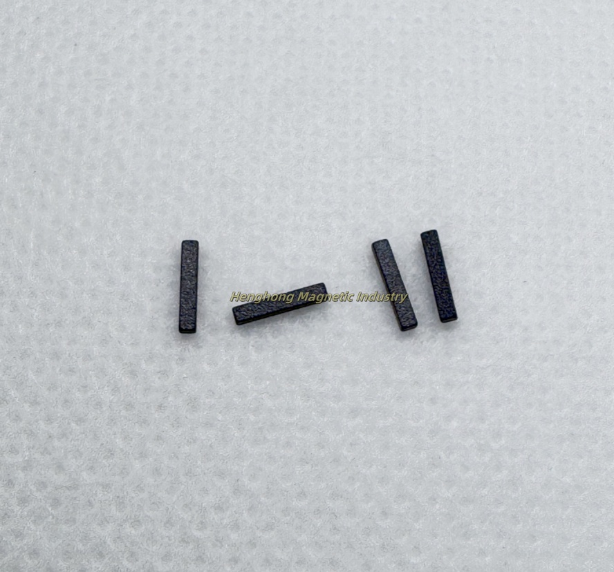 Bar shaped neodymium iron boron strong magnetic field