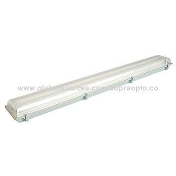 28W LED Tri-proof Light with 110 to 240V Voltage, Aluminum Housing and 50 to 60Hz Working Frequency