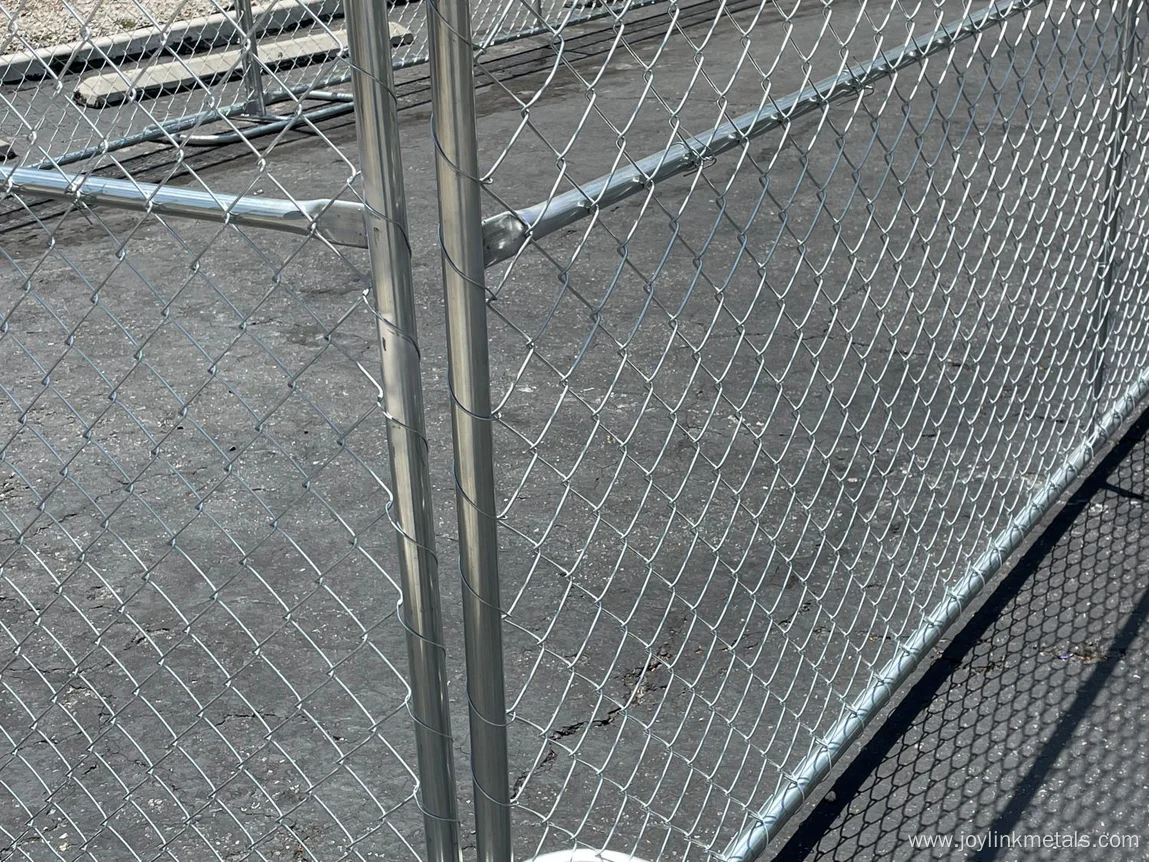 Galvanized Diamond Chain Link Fence for Sports Area
