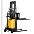 Lundi Semi Electric Pallet Stacker