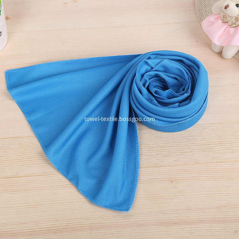 Cooling Towels in Blue Color