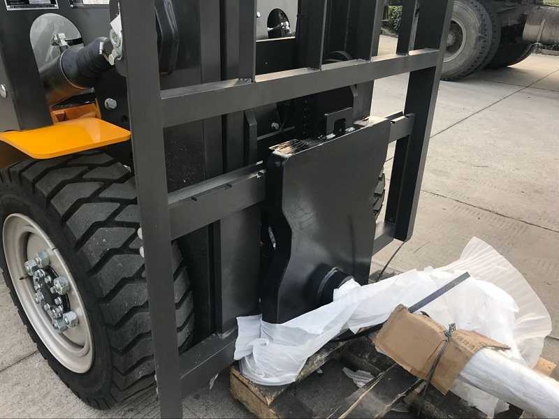 Forklift With Carpet BOOM