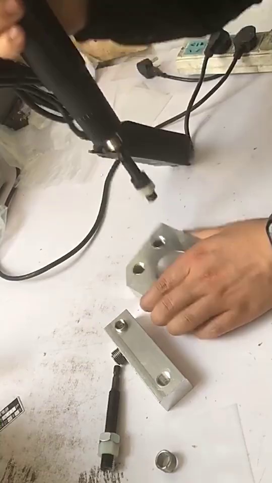 DIY Steel Wirethread Insert 220V Brushless Motor Battery-Powered Time and Effort Saving