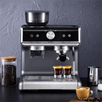 Macchina per caffè espresso elettrica con smerigliatrice