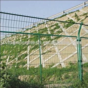 roadway fence