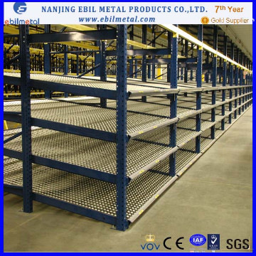 Carton flow racking for warehouse