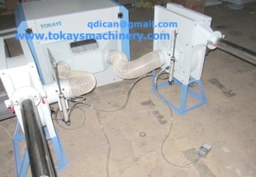 Fiber opening and pillow filling machine with 2 nozzles
