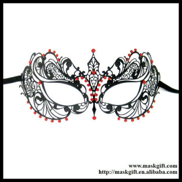 MA001-RBK Hot Sell Luxury Princess Design Gloss Black Delicate Laser Cut Masquerade Metal Mask With Red Rhinestone Wholesale
