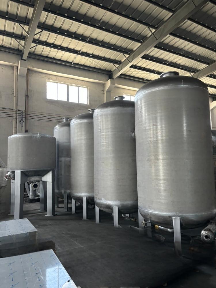High load negative pressure vacuum tank