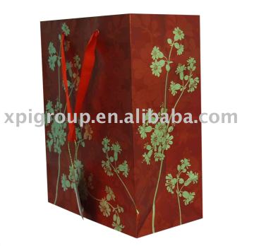 design paper bag of good quality and elegant outlook/hot stamping/luxury printing bags made of good quality coated paper