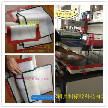 Nonstick silicone fiberglass pad