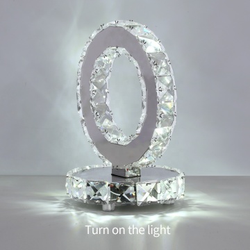 Lampada da tavolo a cuore cromatico moderno per illuminazione interna