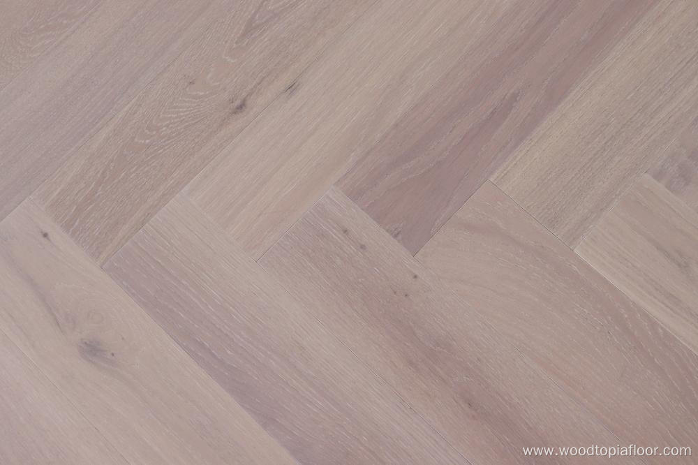 New design Natural Color Oak Herringbone Engineered flooring