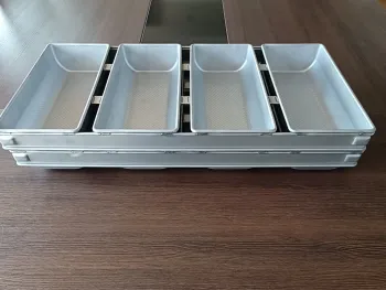Rk Bakeware China Heavy Duty 4 Straps Glazed Deli Bread Pan for North American Wholesale Bakeries