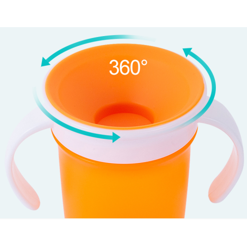 कस्टम बेबी 360 सिप्पी कप पीना