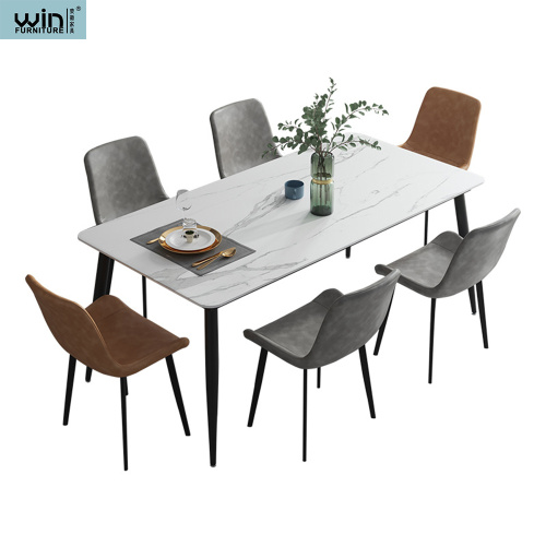 Set tavolo da pranzo semplice di nuovo design