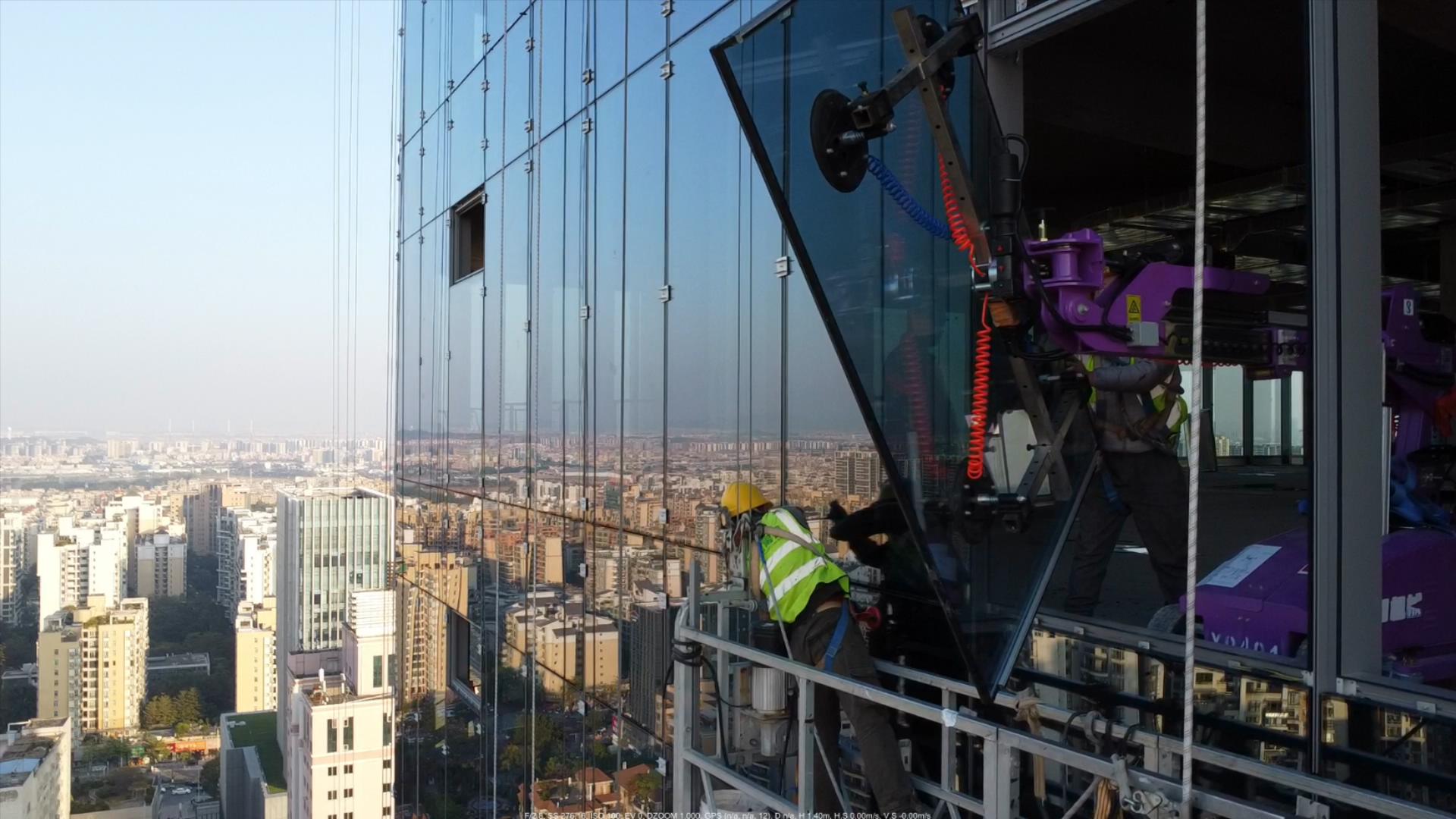  Cowest Machinery WSR-400MINI Enhancing Glass Installation in the Guangzhou Greater Bay Area Science and Innovation Center (5)