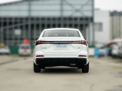 Roewe i5 2026 1.5L CVT Luxury