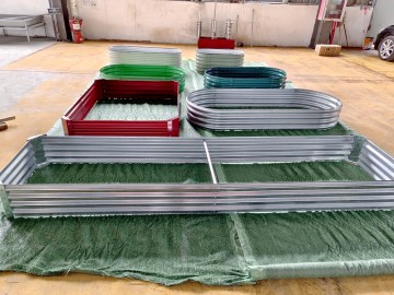 Modular metal raised garden bed kit
