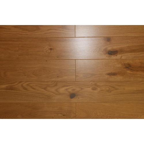 parquet contrecollé en chêne de qualité rustique