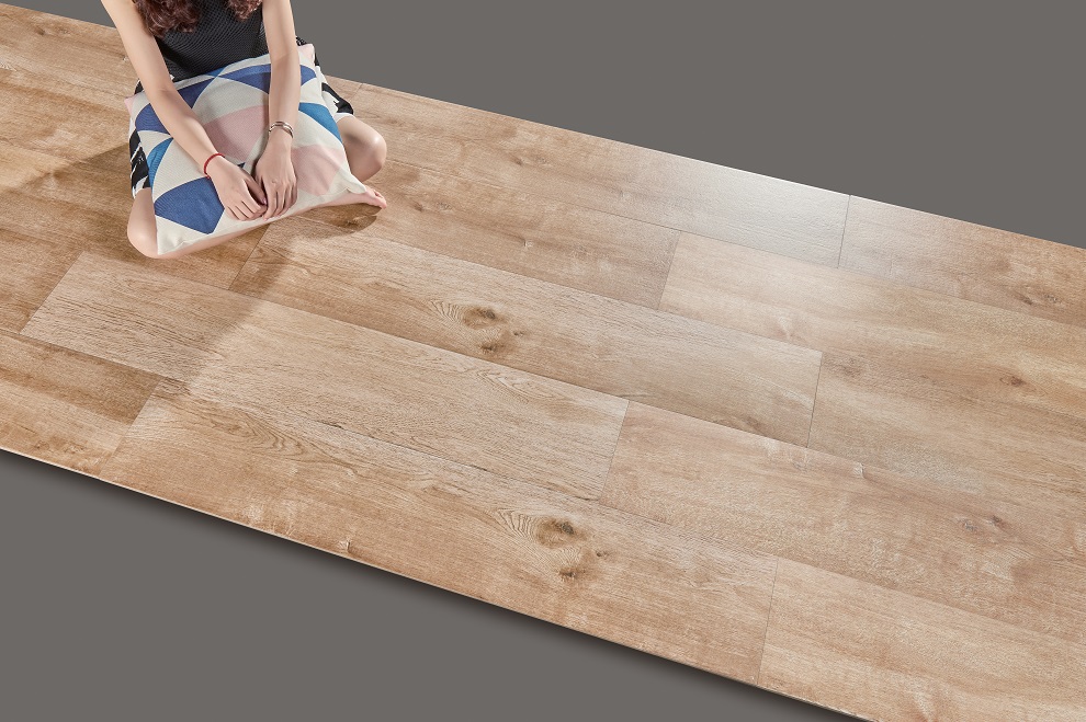 How to maintain the imitation wood tiles