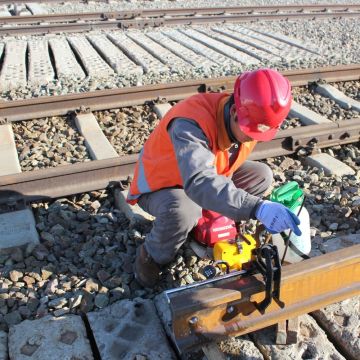 Macchina perforatrice e attrezzature per tracce ferroviarie di fabbrica per soluzioni di infrastrutture ferroviarie professionali