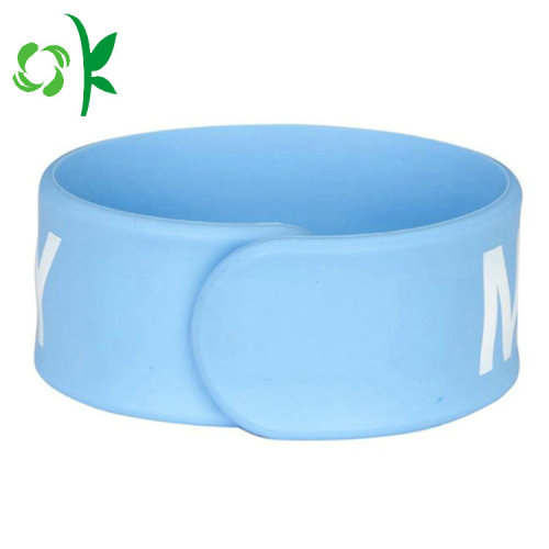 Pulsera simple de la palmada del silicón del color del caramelo para el regalo