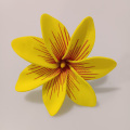 Pilihan rambut bunga busa buatan tangan dengan ujung kuning