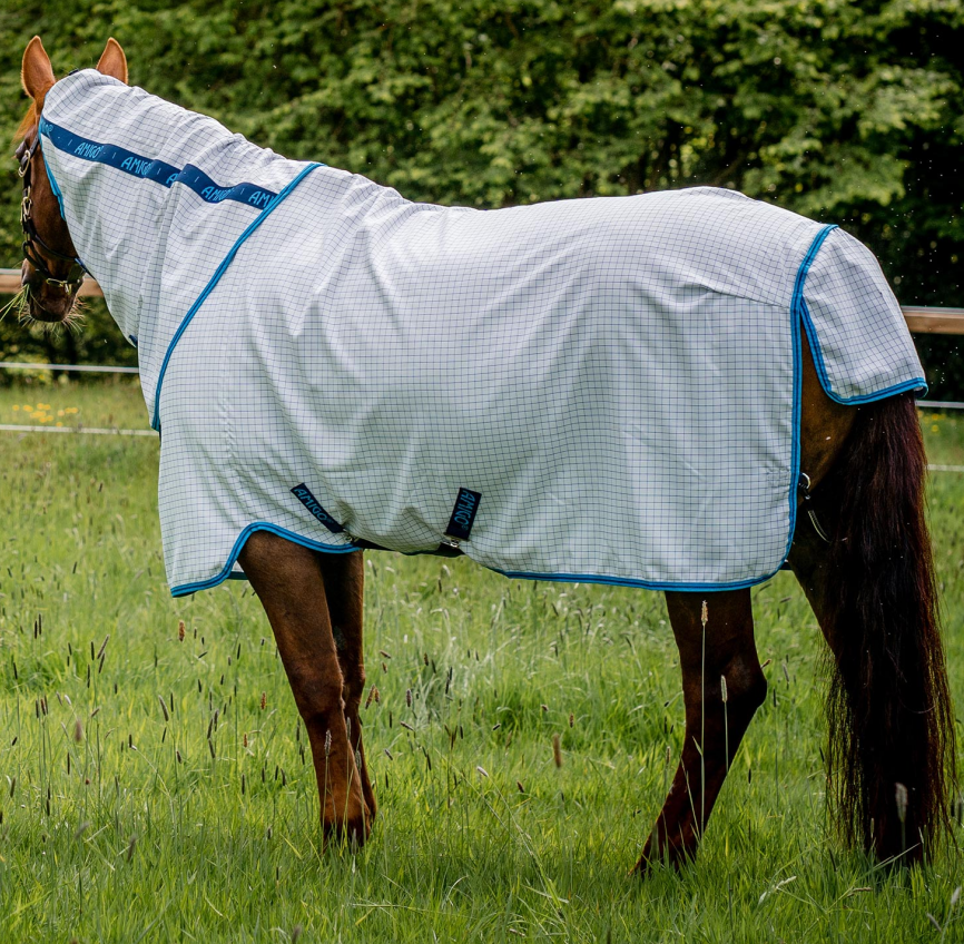 Waterproof and ripstop turnout horse rugs