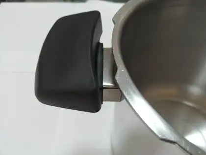 High-Quality 5.7L Commercial Pressure Cooker - Mirror Polished Kitchenware 20CM