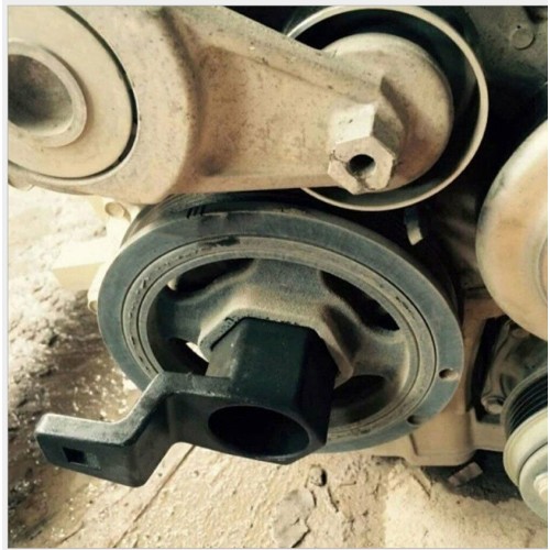 Auto modification crankshaft pulley wrench fixing tool