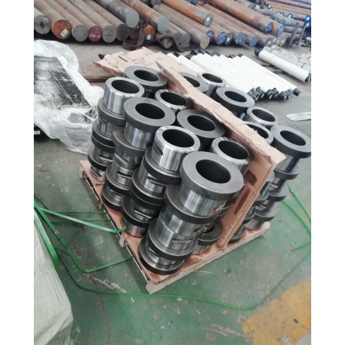 Outer bush hydraulic hammer