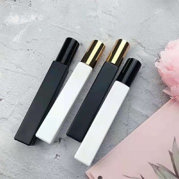 Matte Black Glass Winal Bottle dengan semburan halus untuk kosmetik