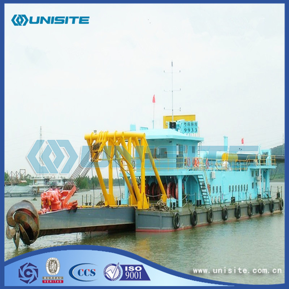 Cutter suction marine dredger