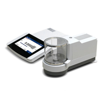 High Accuracy Laboratory Mass Comparator for E1 Calibration Weights