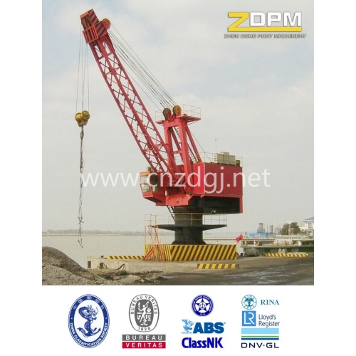 Offshore fixed pedestal 360degree slewing marine crane loading and unloading