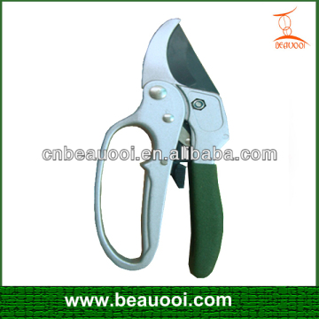 Hedge pruners