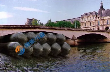 Tunnel bridge using airbags