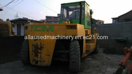 TCM FD250 forklift 